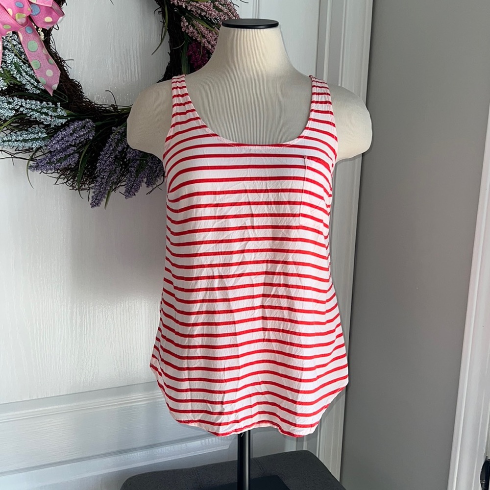 Old Navy Chest Pocket Rayon Tank Size:Medium